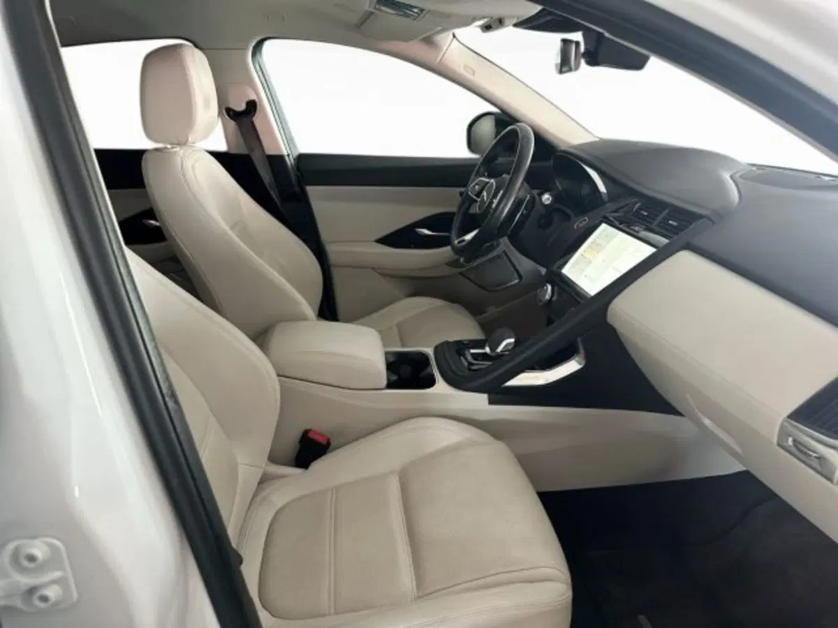 Jaguar E-Pace usata a Modena (3)