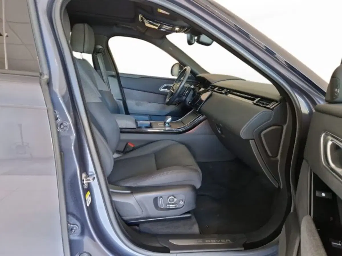 Land Rover Range Rover Velar usata a Modena (3)
