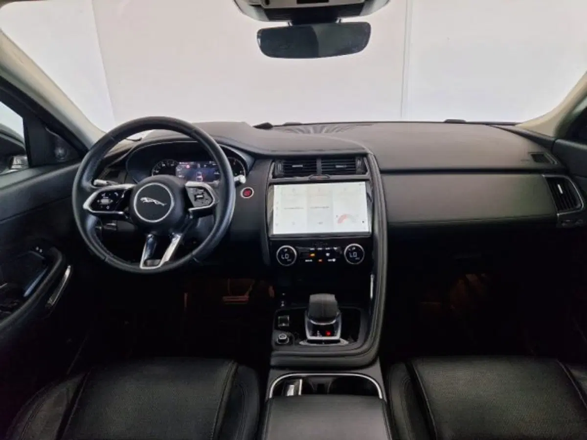 Jaguar E-Pace usata a Modena (4)