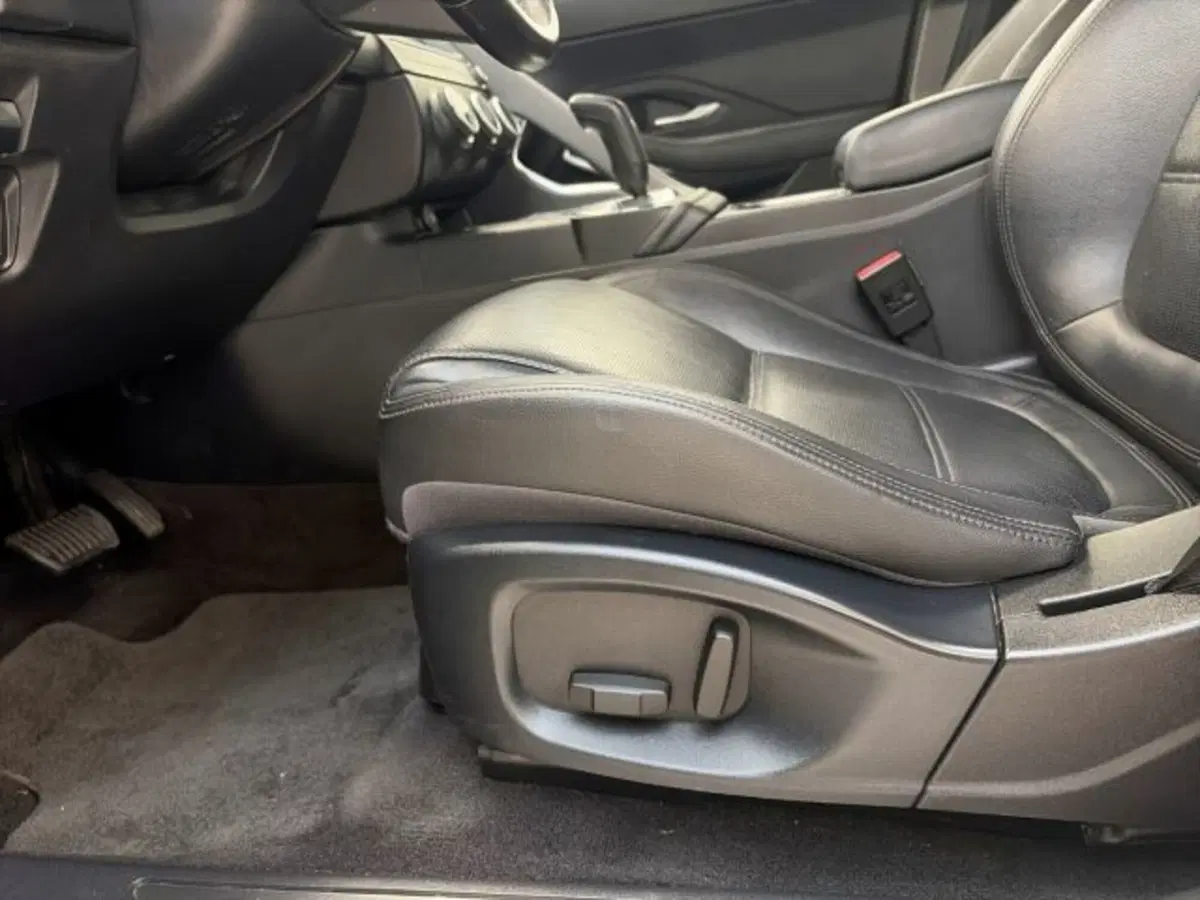 Jaguar E-Pace usata a Modena (11)