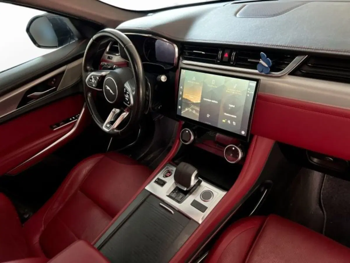 Jaguar F-Pace usata a Modena (10)