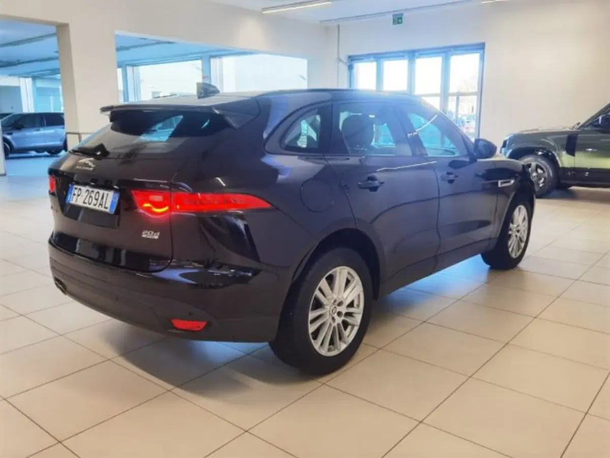 Jaguar F-Pace usata a Modena (7)