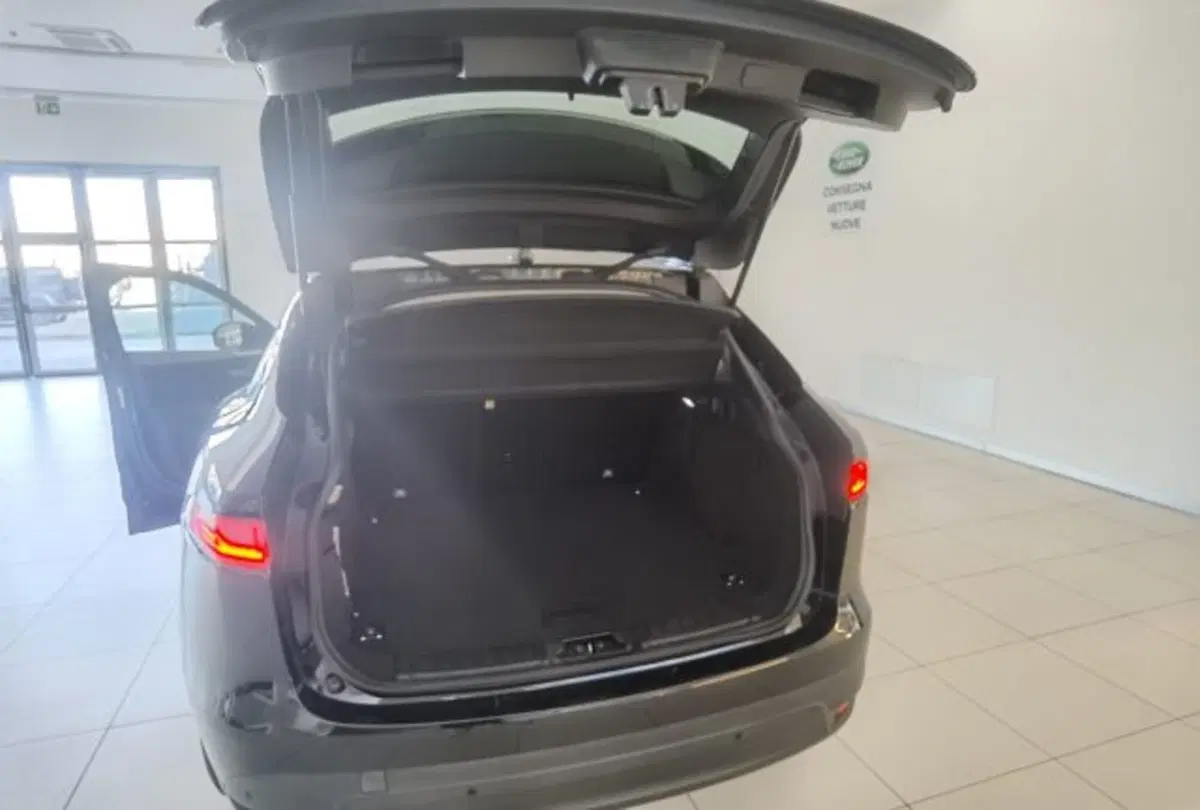 Jaguar F-Pace usata a Modena (9)