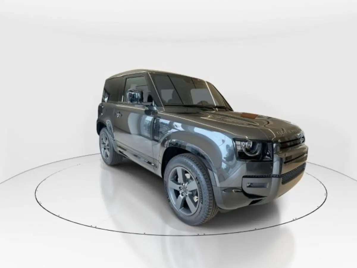 Land Rover Defender nuova a Modena (10)