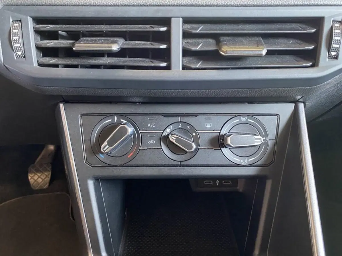 Volkswagen Polo usata a Torino (11)