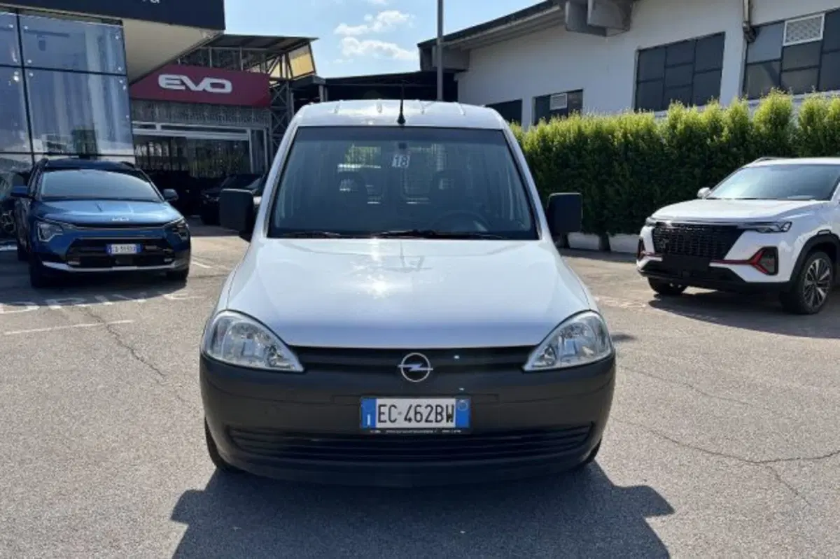Opel Combo Furgone usata a Latina (2)
