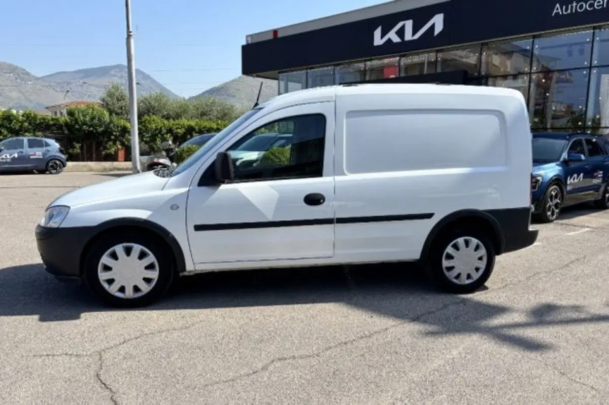 Opel Combo Furgone usata a Latina (4)