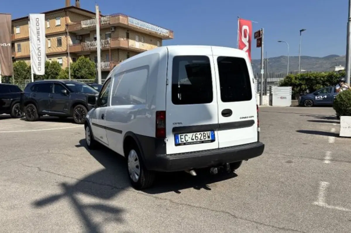Opel Combo Furgone usata a Latina (5)