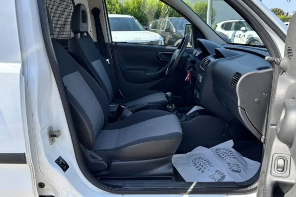 Opel Combo Furgone usata a Latina (8)