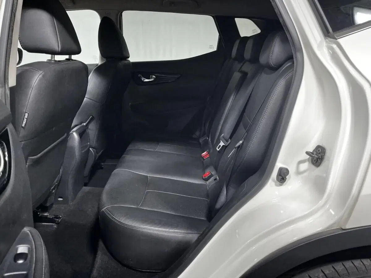 Nissan Qashqai usata a Sondrio (11)