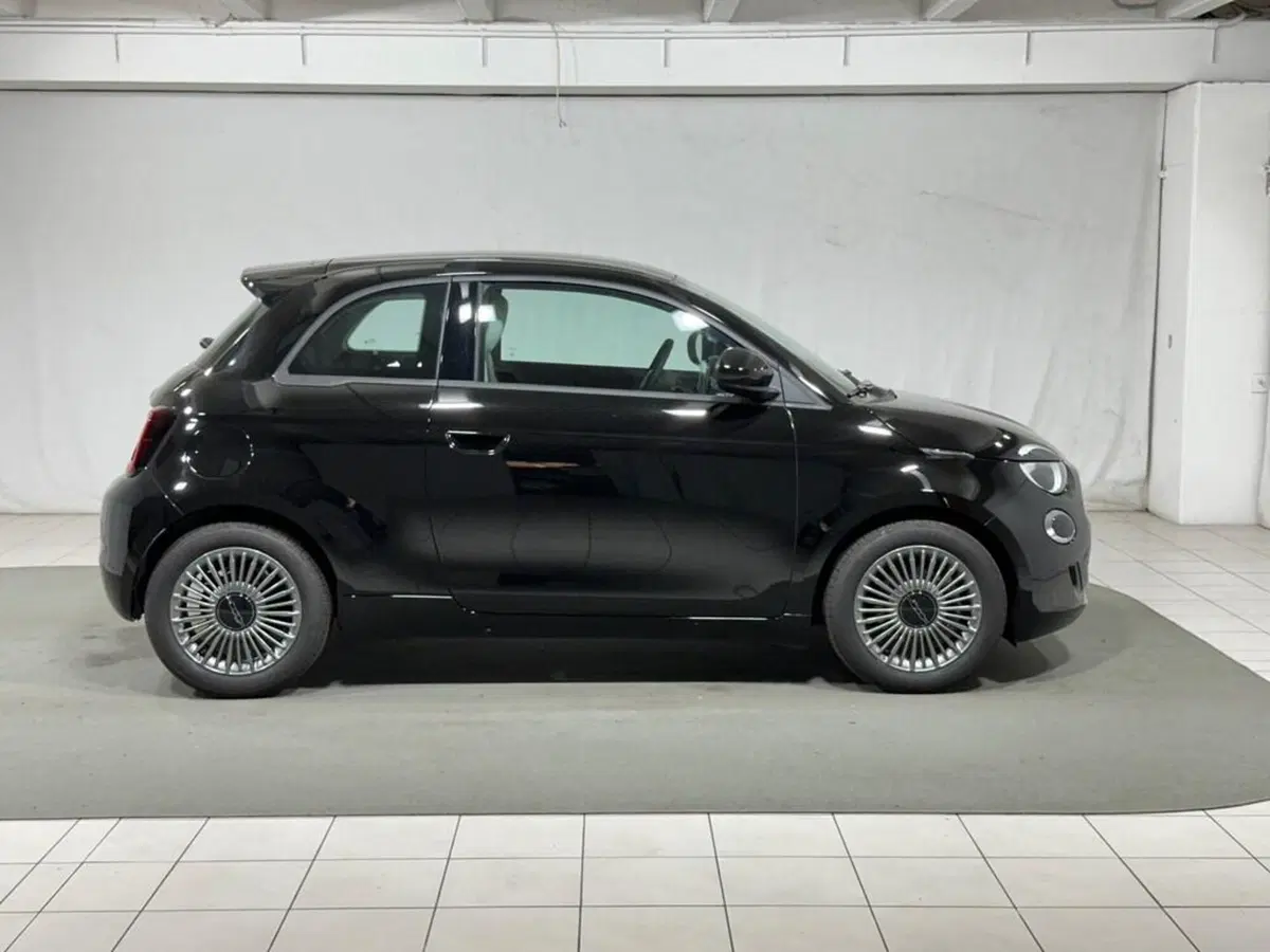 Fiat 500 nuova a Sondrio (6)