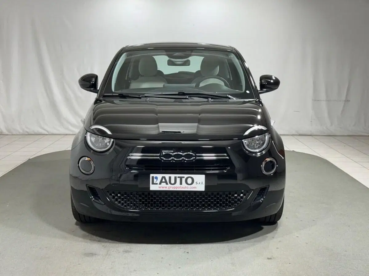 Fiat 500 nuova a Sondrio (8)