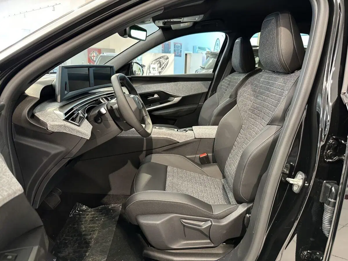 Peugeot 3008 nuova a Sondrio (10)