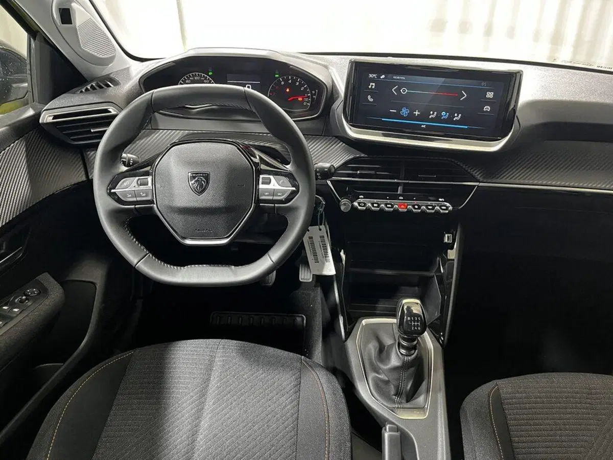 Peugeot 208 nuova a Sondrio (13)