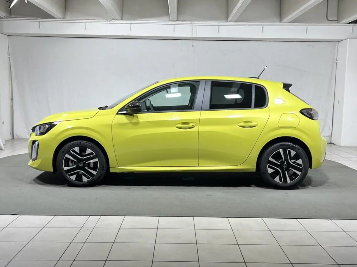 Peugeot 208 nuova a Sondrio (2)