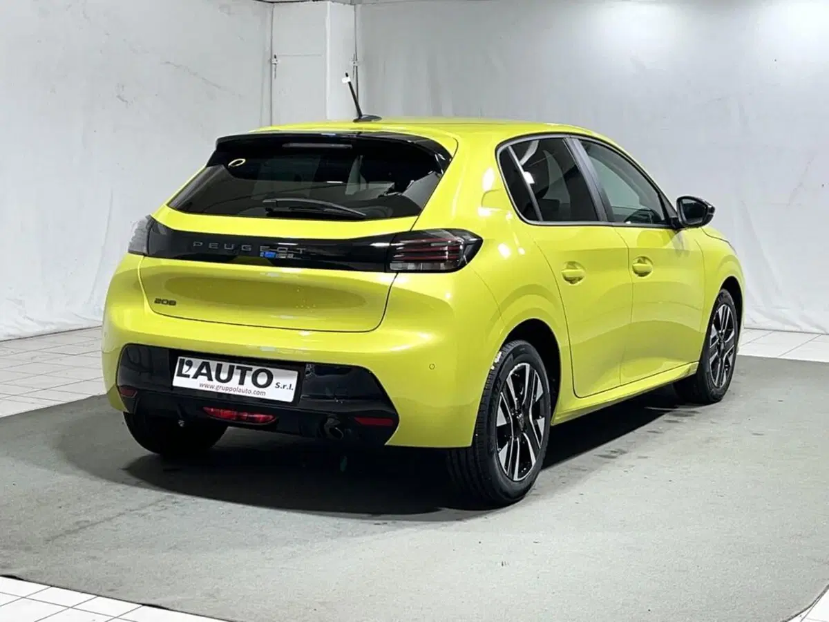 Peugeot 208 nuova a Sondrio (5)