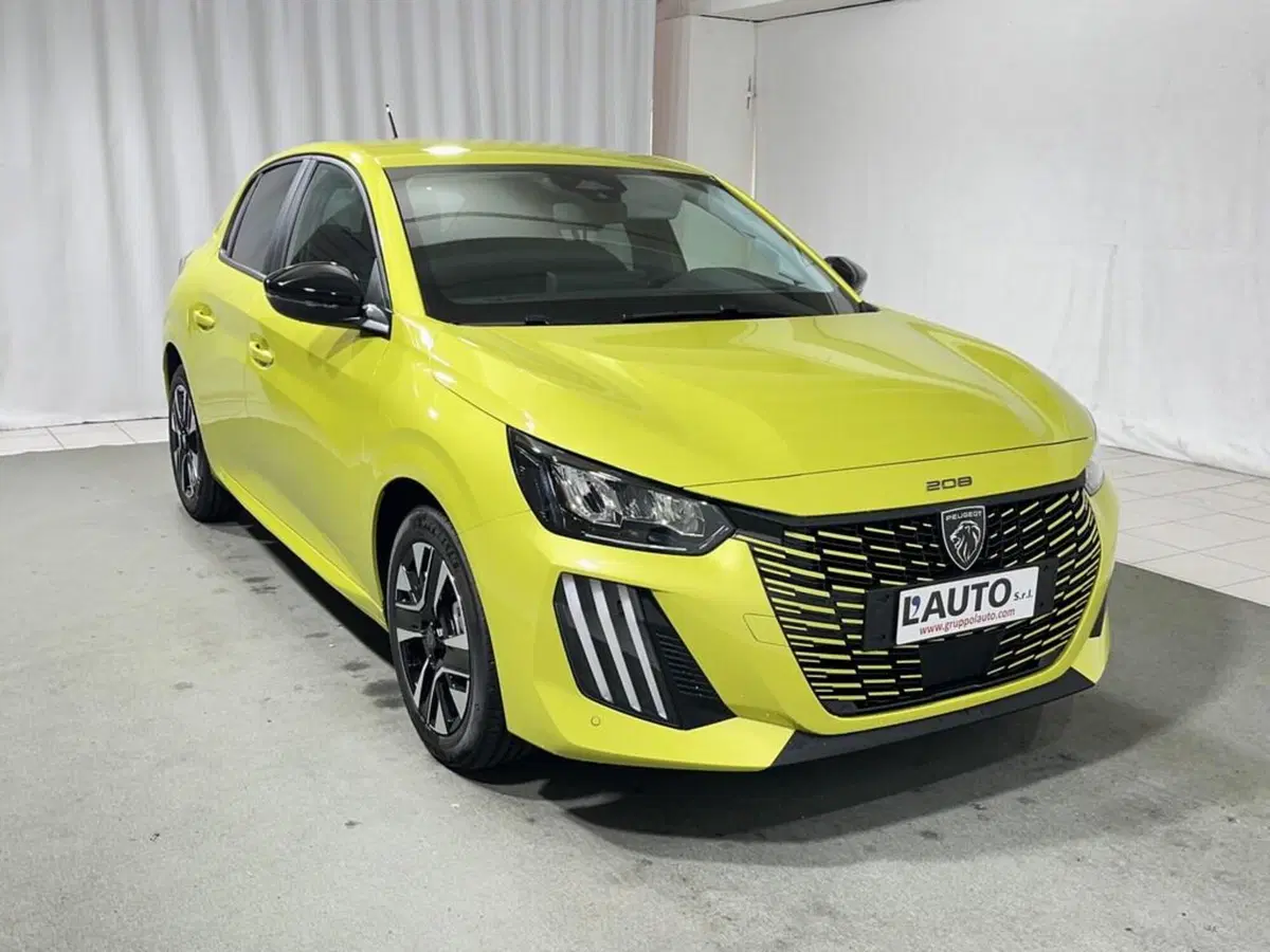 Peugeot 208 nuova a Sondrio (7)