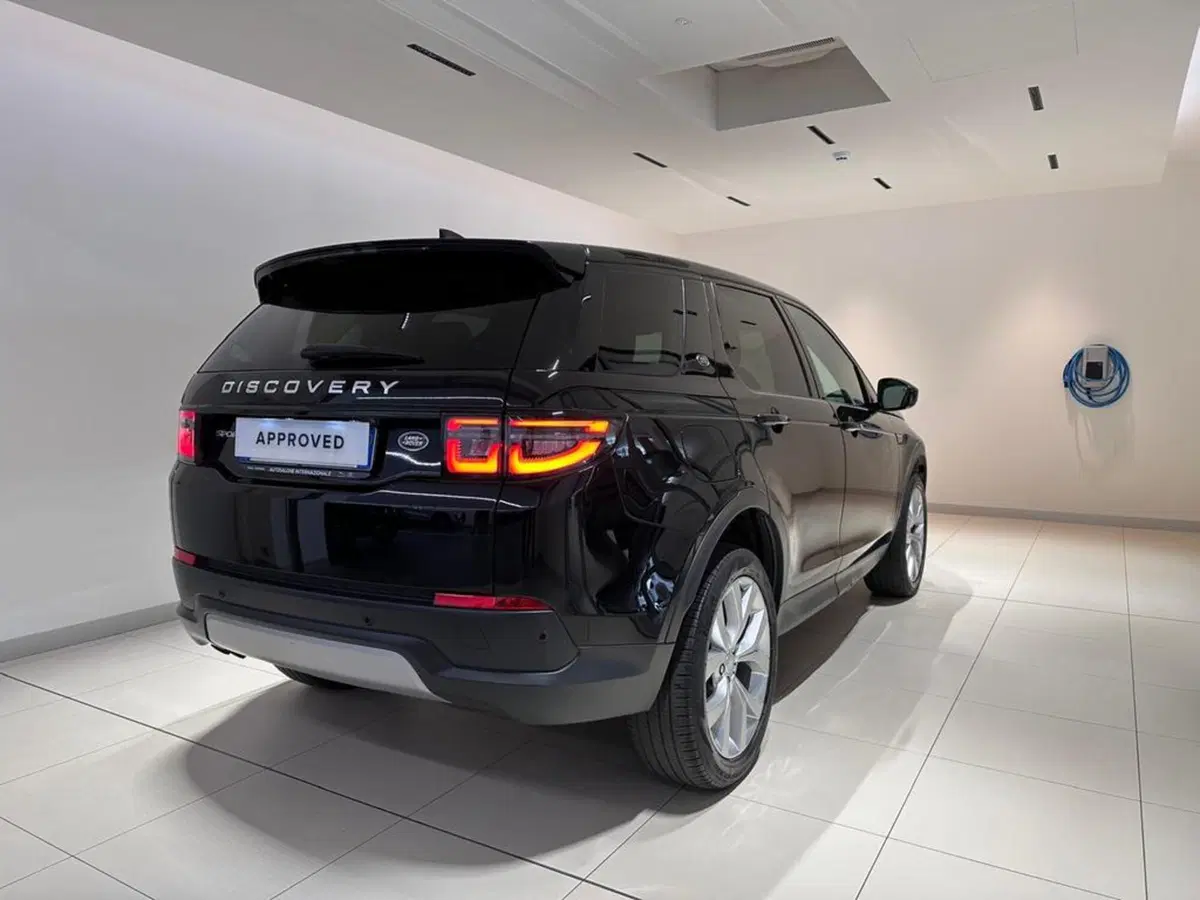 Land Rover Discovery Sport usata a Varese (4)