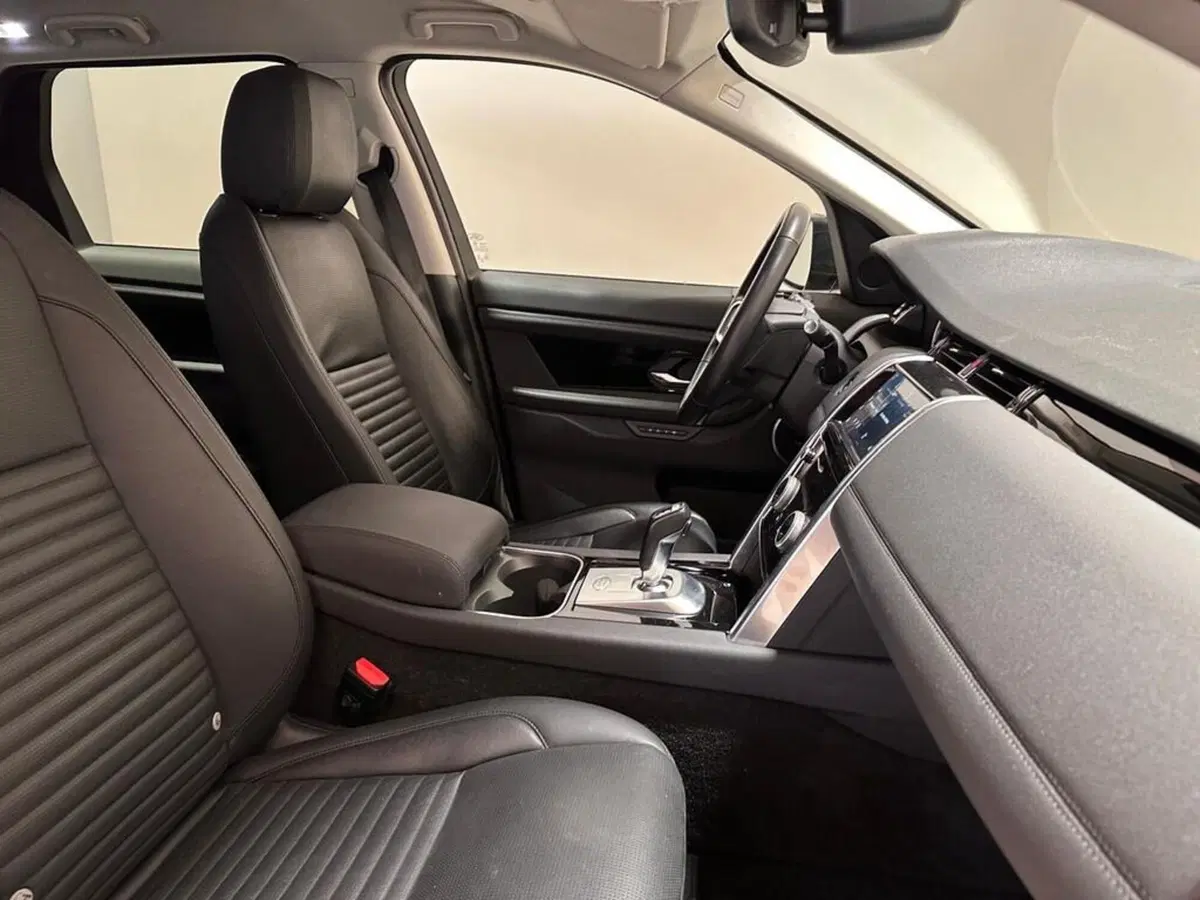 Land Rover Discovery Sport usata a Varese (7)
