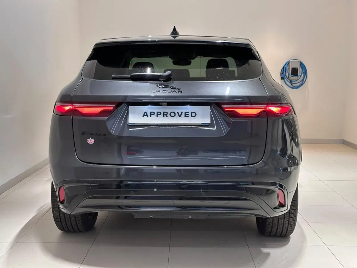 Jaguar F-Pace usata a Varese (3)