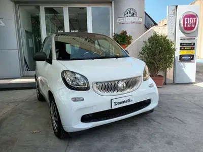 smart Fortwo 70 1.0 twinamic Passion del 2016 usata a Triggiano