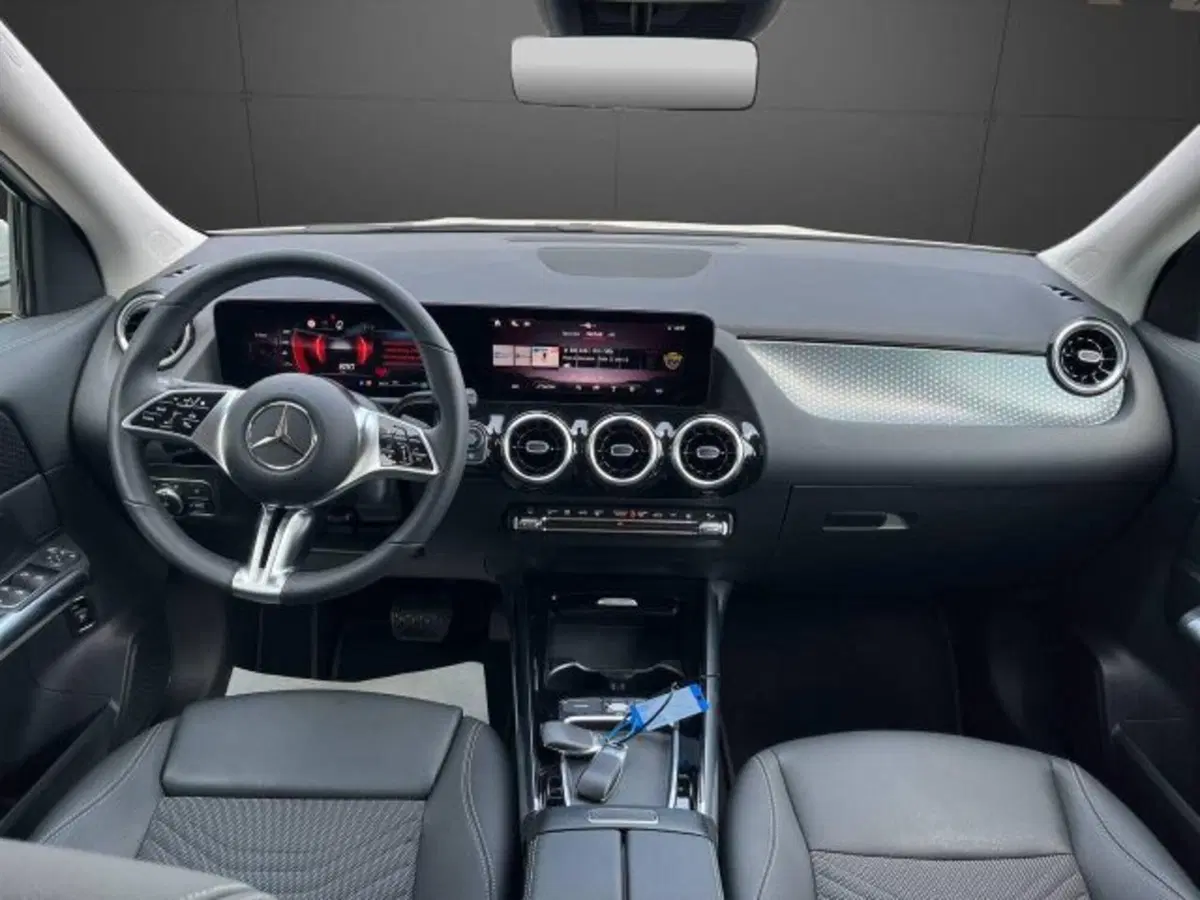 Mercedes-Benz GLA SUV usata a Novara (14)