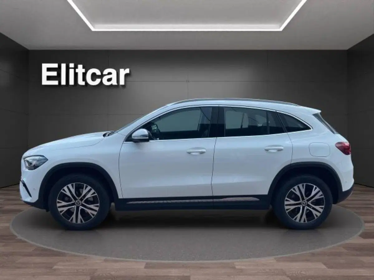 Mercedes-Benz GLA SUV usata a Novara (2)