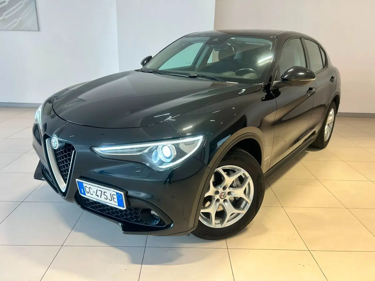 Alfa Romeo Stelvio usata a Napoli