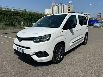 Toyota Proace City Verso City Verso electric L1 50kWh D Luxury del 2022 usata a Piacenza