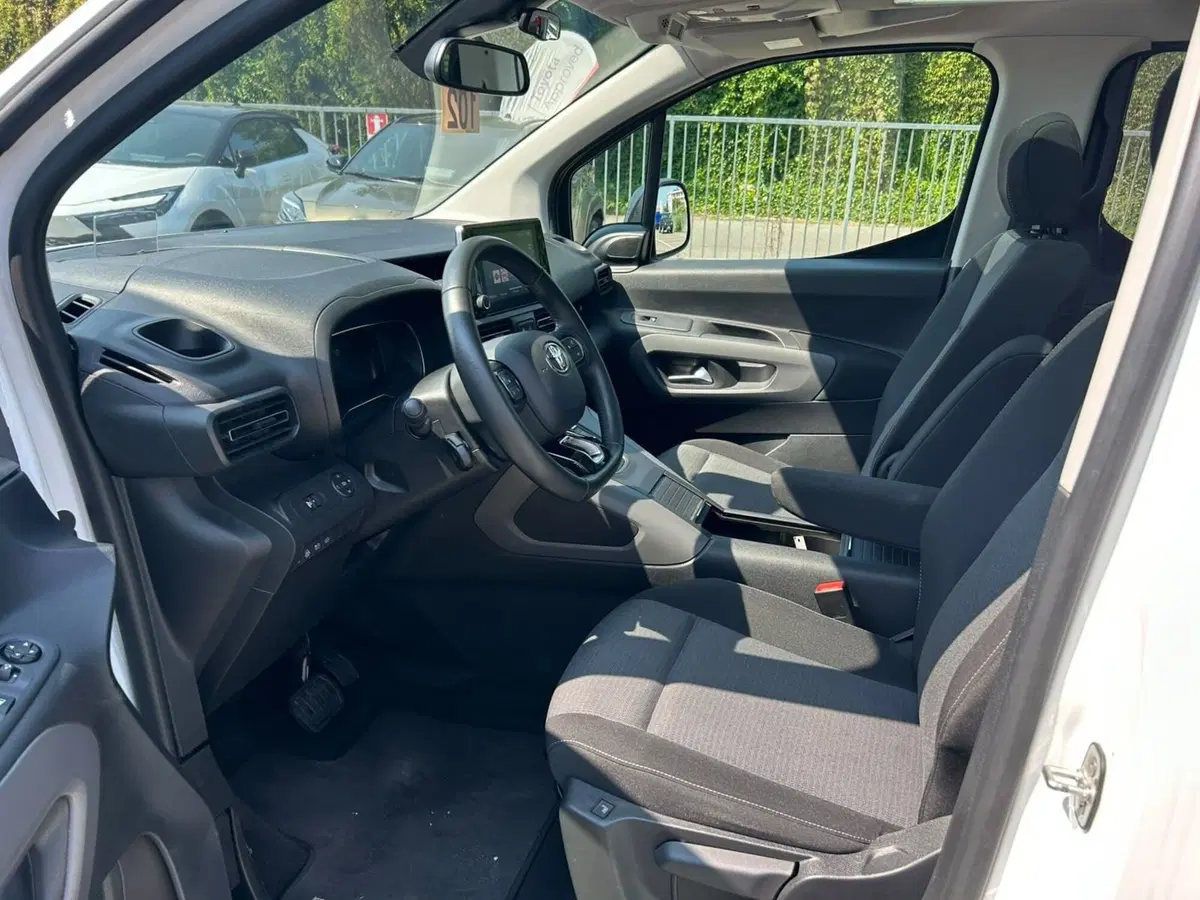 Toyota Proace City Verso usata a Piacenza (10)