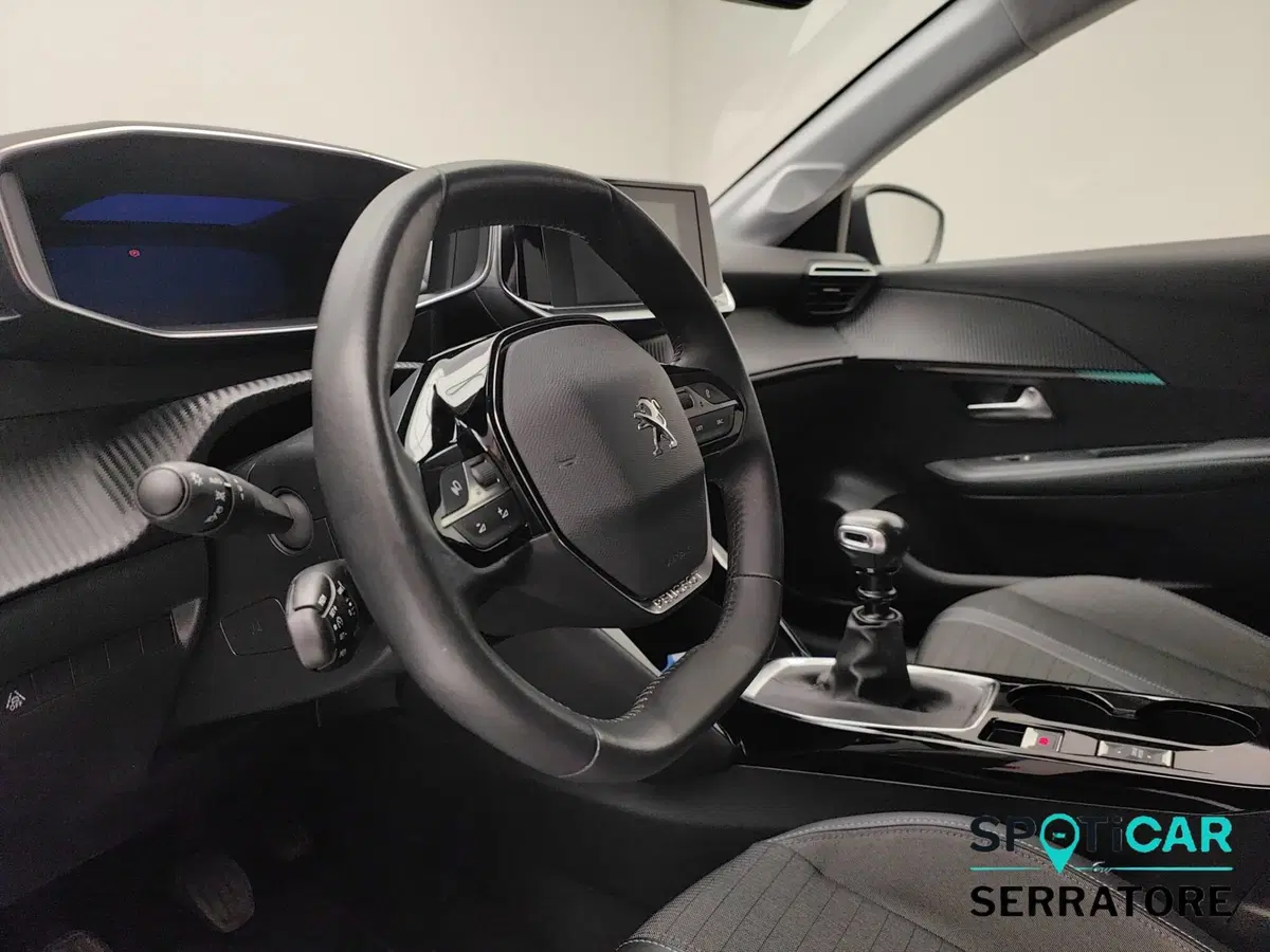 Peugeot 208 usata a Como (9)