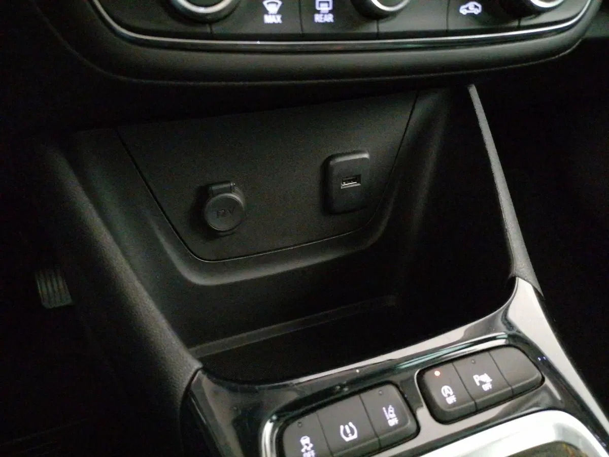 Opel Crossland X usata a Roma (18)