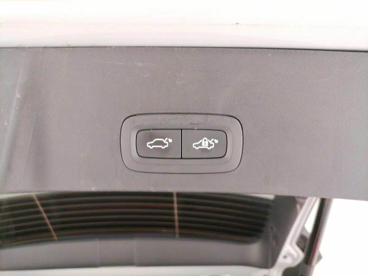 Volvo XC40 usata a Roma (11)