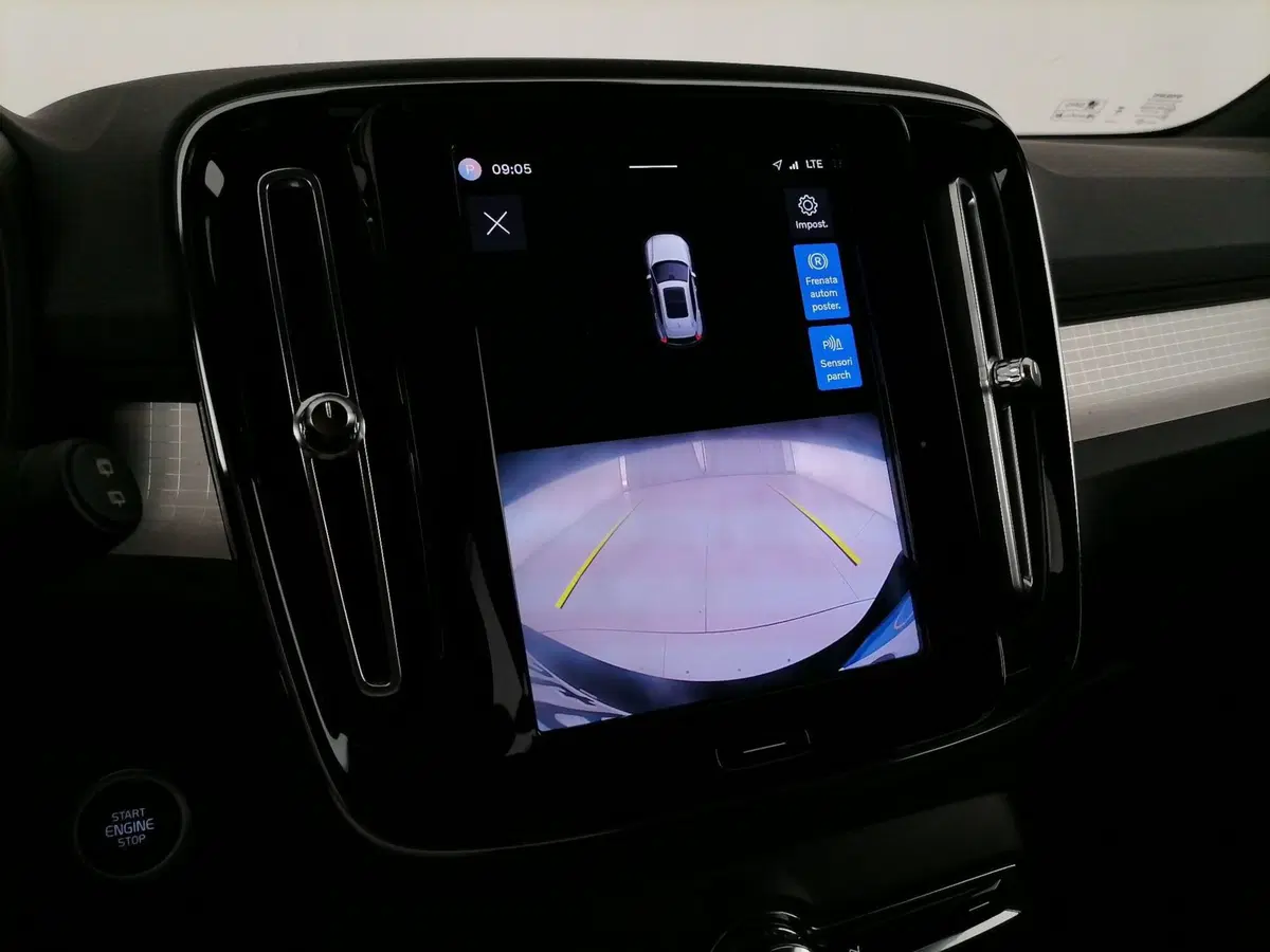 Volvo XC40 usata a Roma (17)