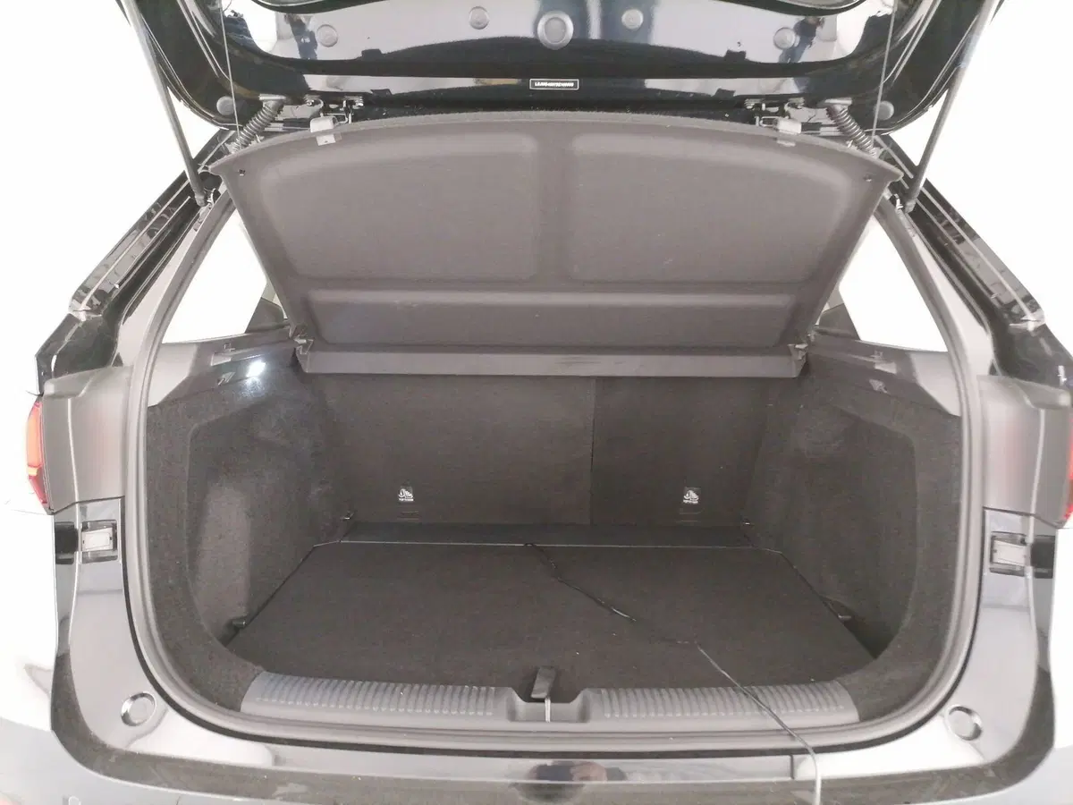 Mg ZS EV usata a Roma (10)
