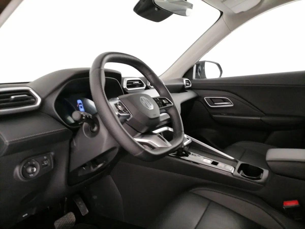 Mg ZS EV usata a Roma (11)