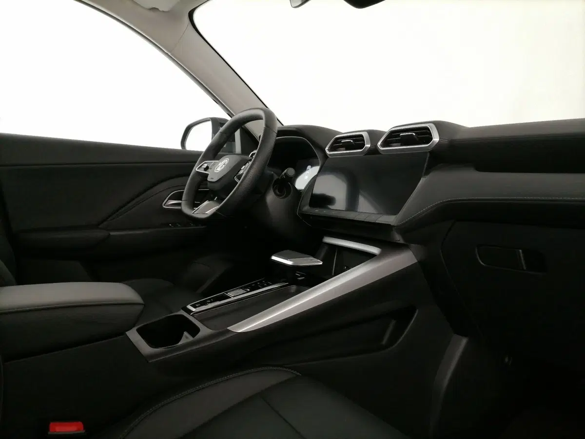 Mg ZS EV usata a Roma (7)