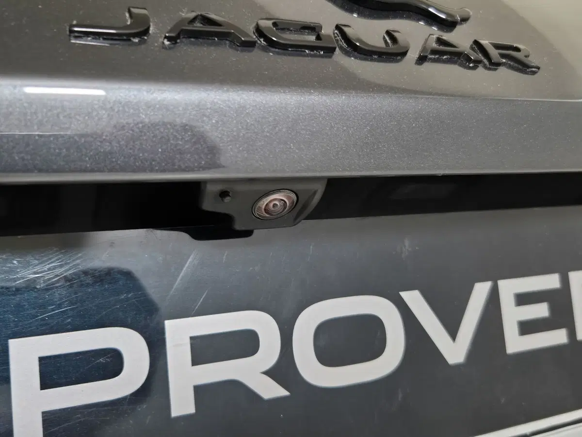 Jaguar E-Pace usata a Torino (16)