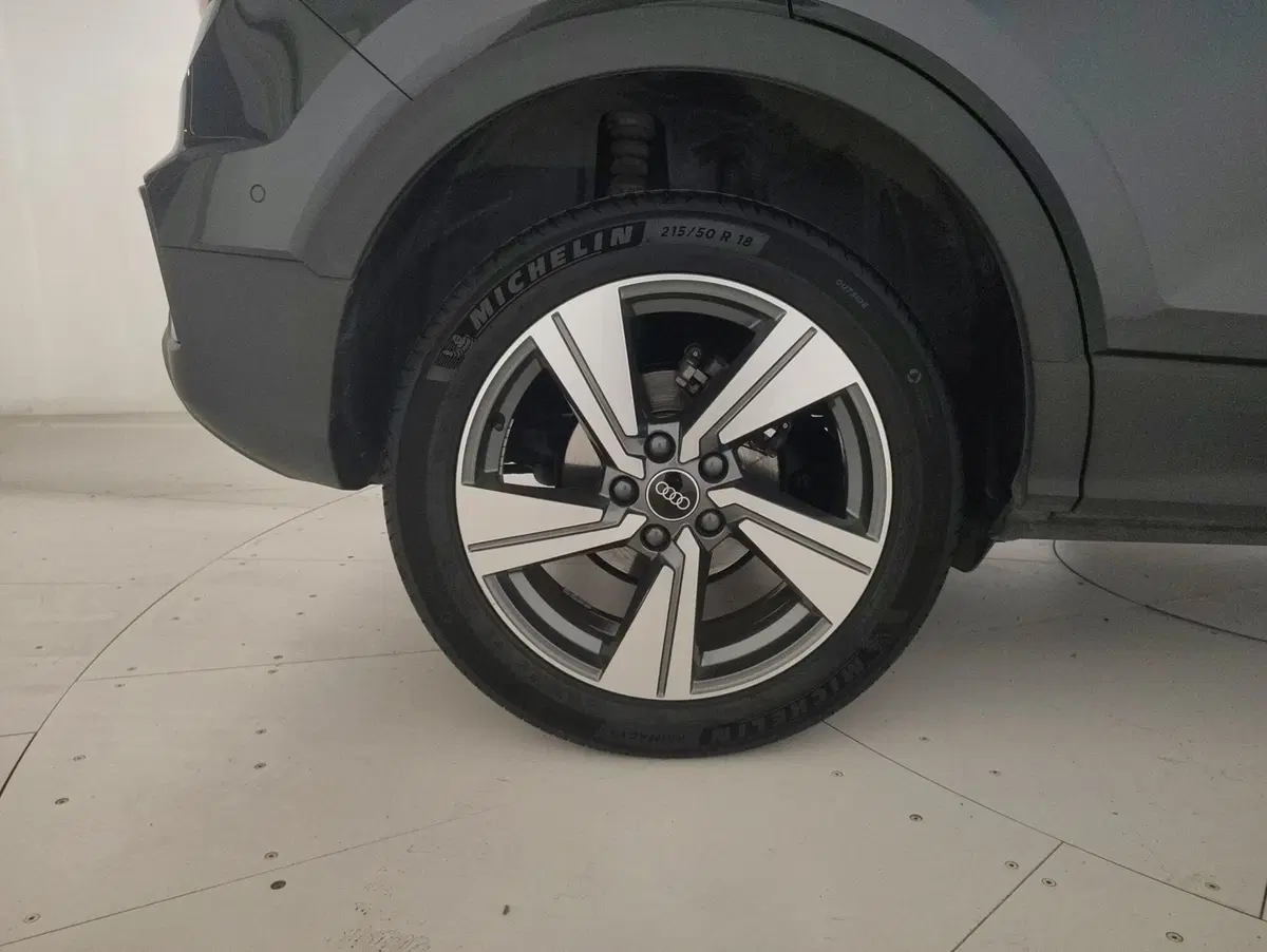 Audi Q2 usata a Alessandria (14)