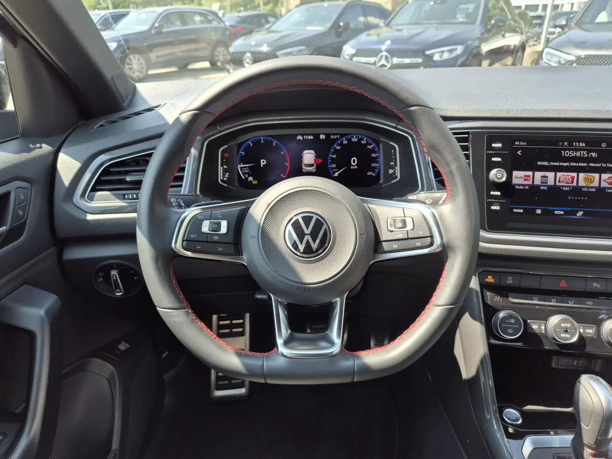 Volkswagen T-Roc usata  (17)
