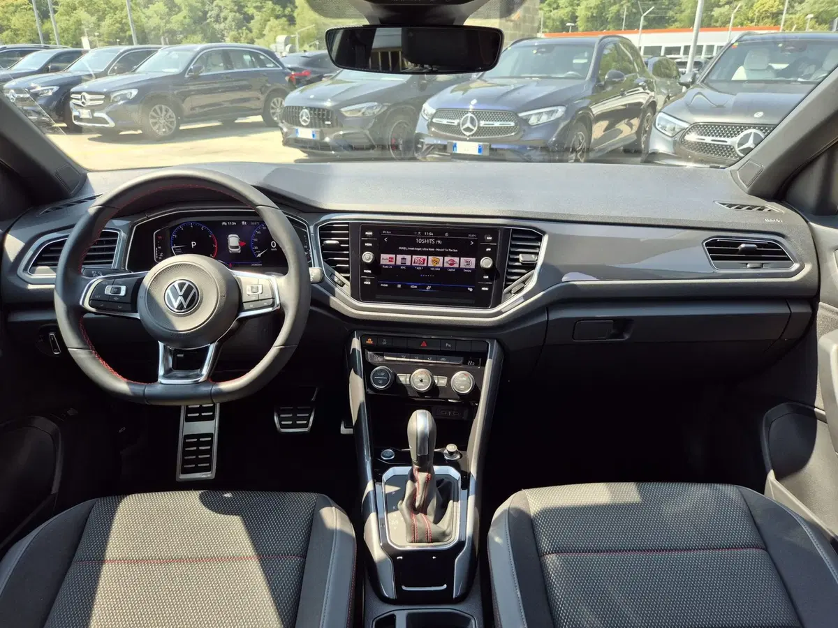 Volkswagen T-Roc usata  (8)