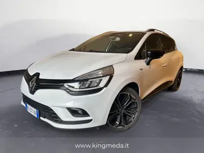 Renault Clio Sporter TCe 12V 75 CV Moschino Intens del 2019 usata a Meda