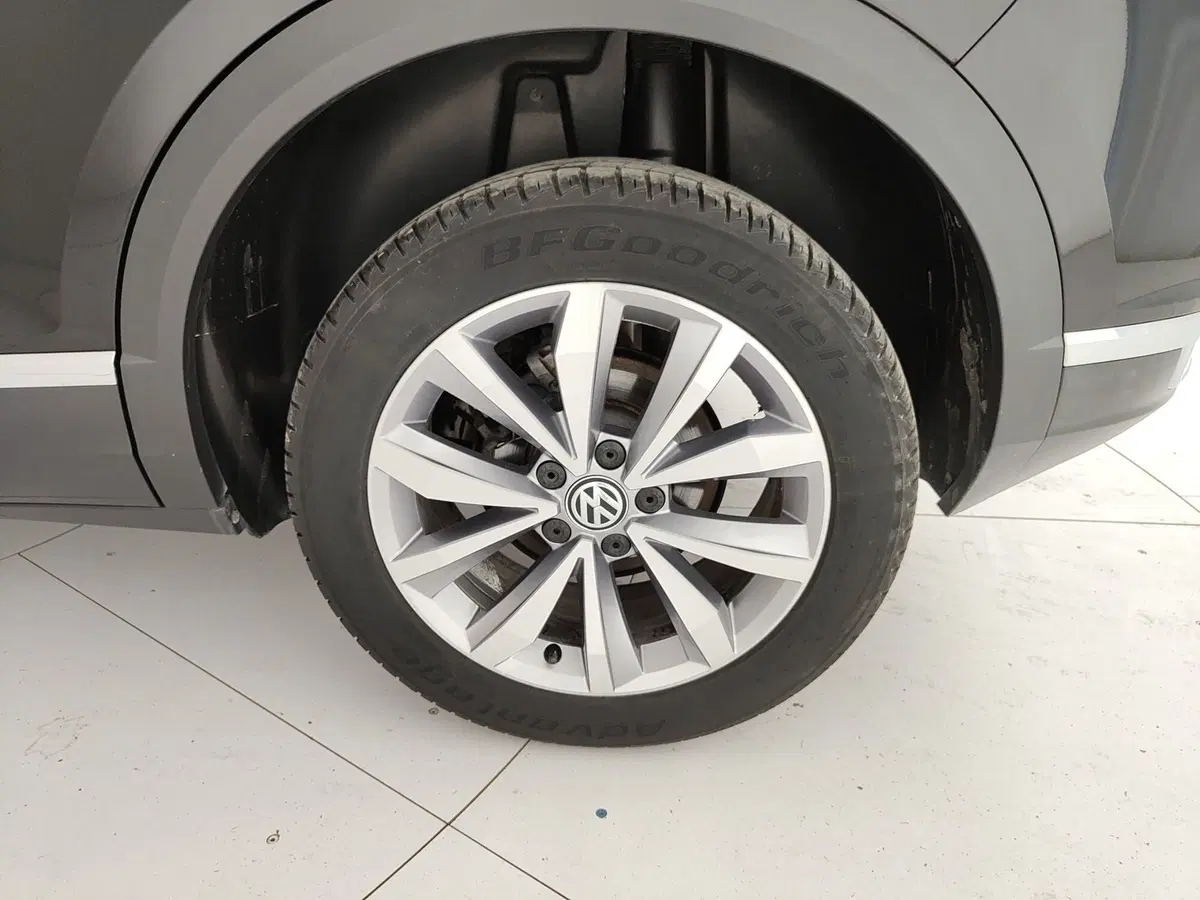 Volkswagen T-Roc usata a Caserta (11)