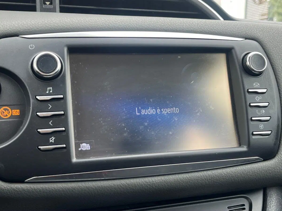 Toyota Yaris usata a Ragusa (10)