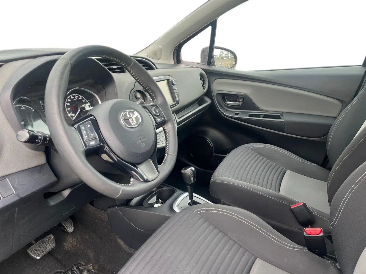 Toyota Yaris usata a Ragusa (7)