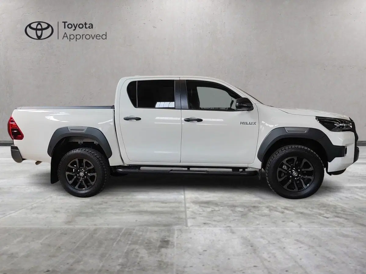 Toyota Hilux usata a Milano (5)