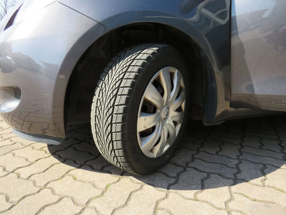Toyota Yaris usata a Monza e Brianza (6)
