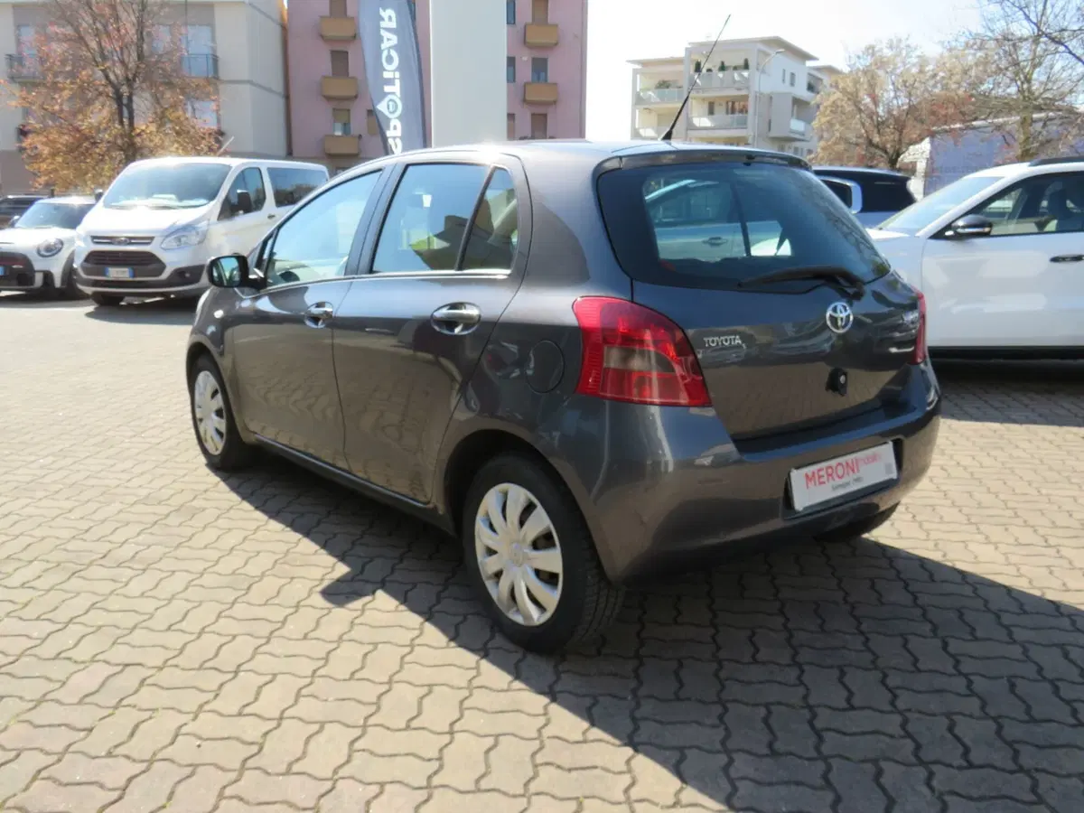 Toyota Yaris usata a Monza e Brianza (8)
