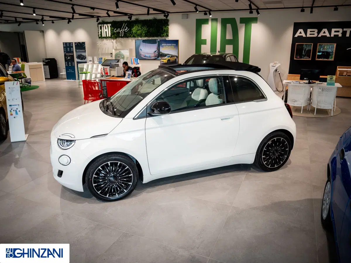 Fiat 500 Cabrio nuova a Bergamo (5)