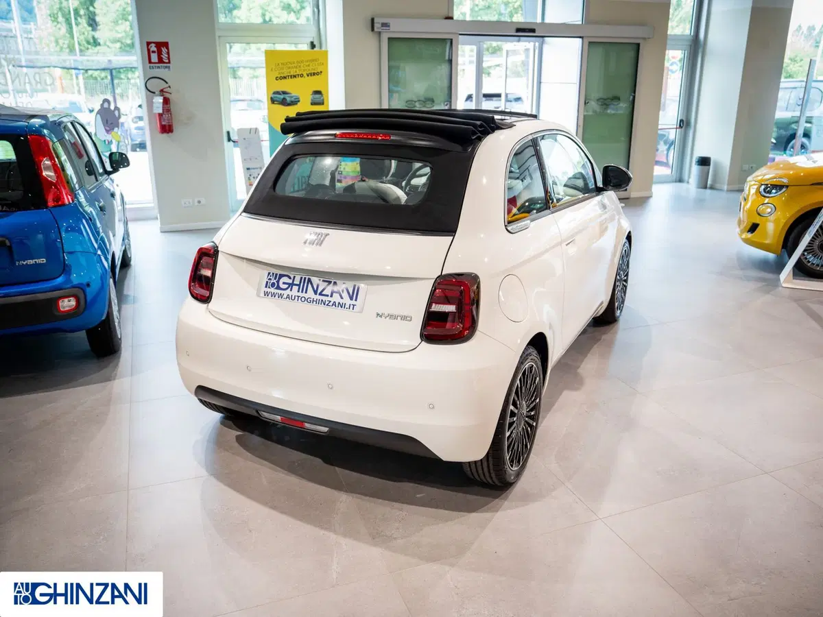 Fiat 500 Cabrio nuova a Bergamo (9)
